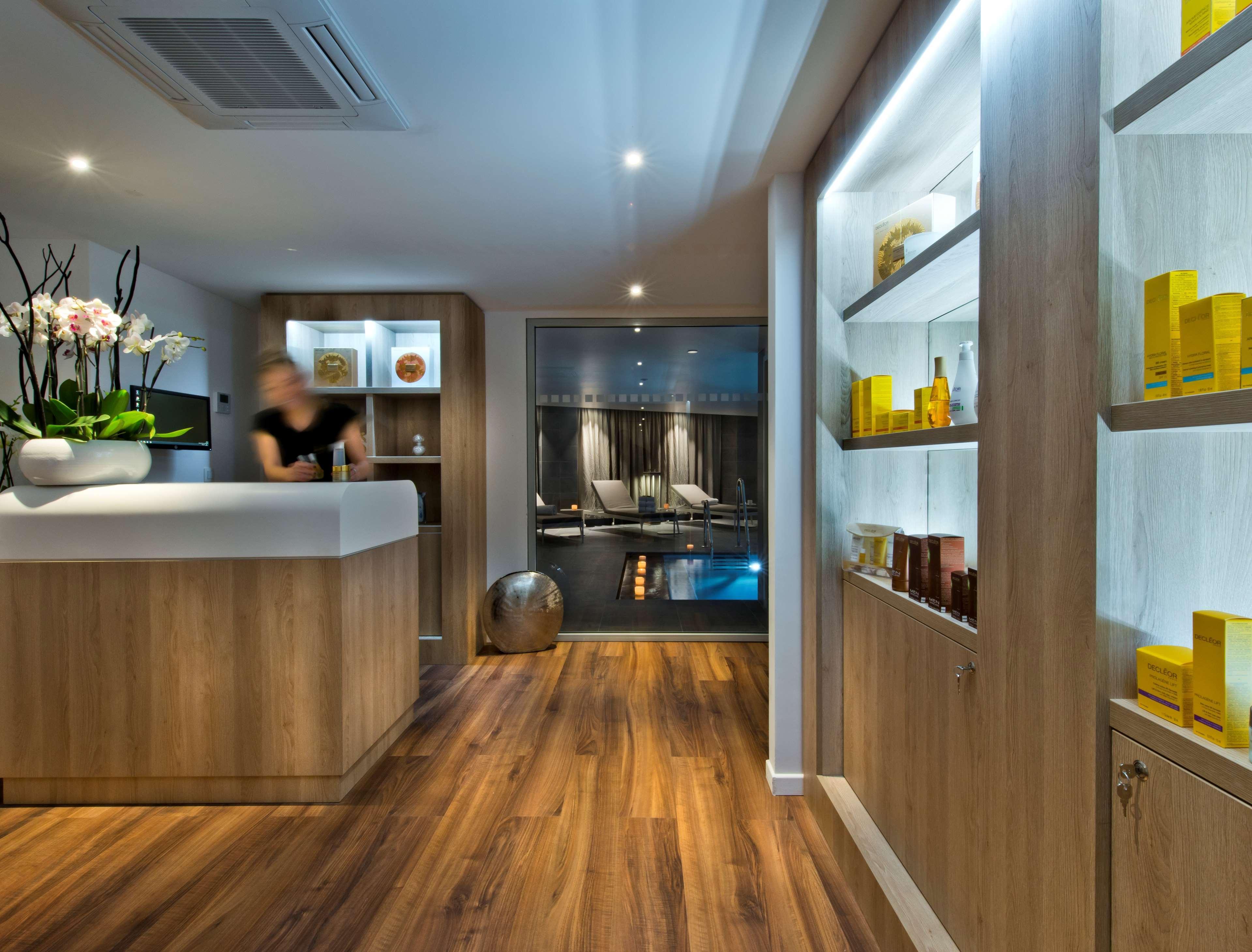 Golden Tulip Sophia Antipolis - & Hotel Valbonne